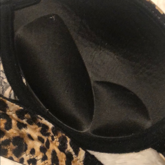 Cheetah Print Strapless Bra - Picture 5 of 7